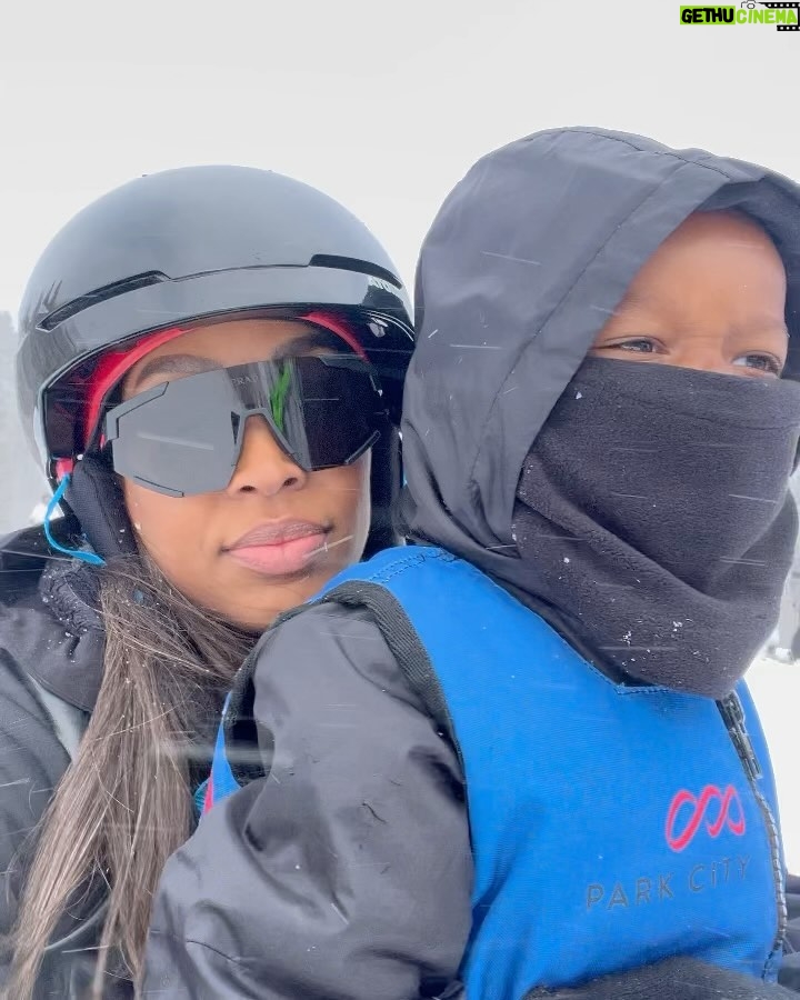 Malika Instagram - Missing @pendryparkcity halls and @pcski snow days with the fam ❄️⛷️ Pendry Park City