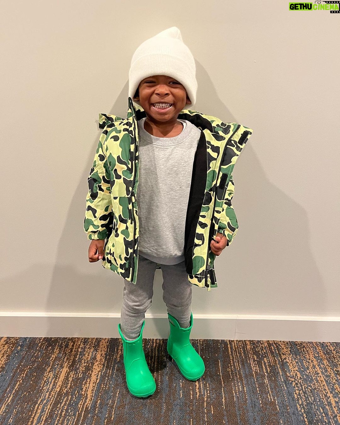 Malika Instagram - Missing @pendryparkcity halls and @pcski snow days with the fam ❄️⛷️ Pendry Park City