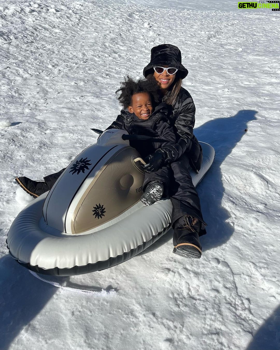 Malika Instagram - Missing @pendryparkcity halls and @pcski snow days with the fam ❄️⛷️ Pendry Park City