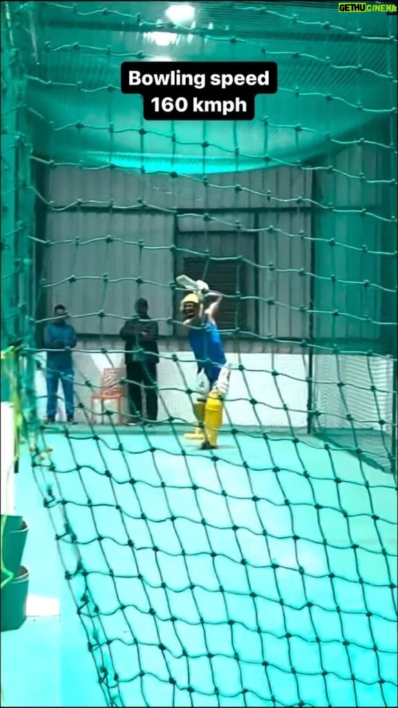 Malti Chahar Instagram - He is ready for IPL 2024 from my side!😁 Over to CSK now🤗 Family practice session❤ Edited by- @aadittya_choudhury #ipl #csk #ipl2024 #whistlepodu #whistlepoduarmy #fun #practice Goenka Chahar Cricket Academy