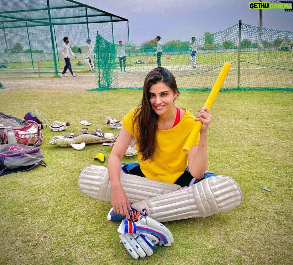 Malti Chahar Instagram - Yellow on my mind 💛 Goenka Chahar Cricket Academy