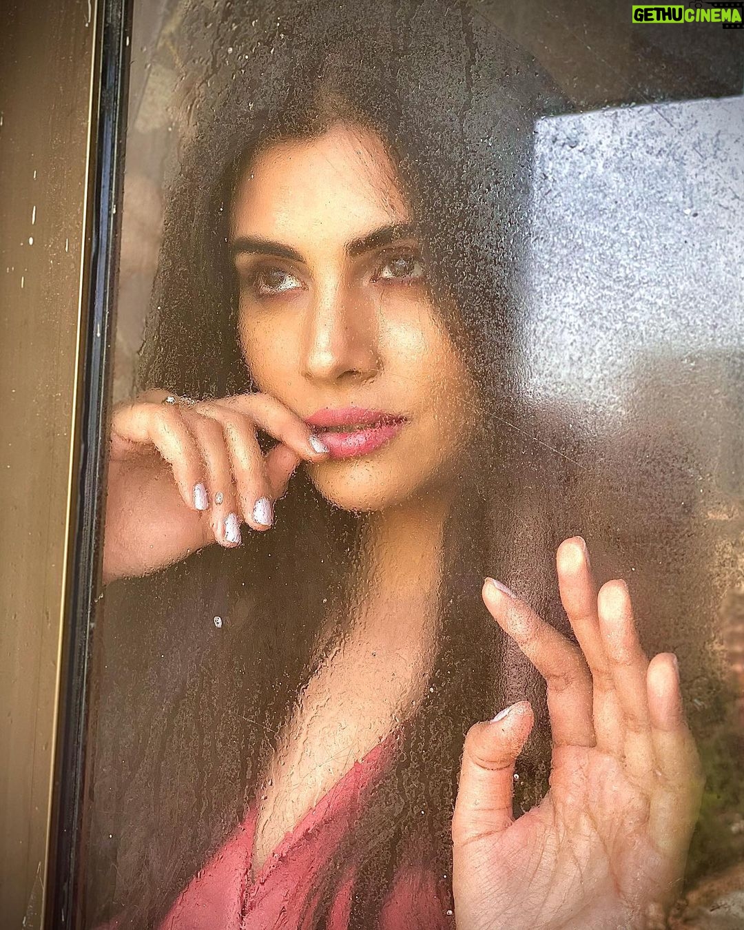 Malti Chahar Instagram - Don’t let this rain go in vain ❤️