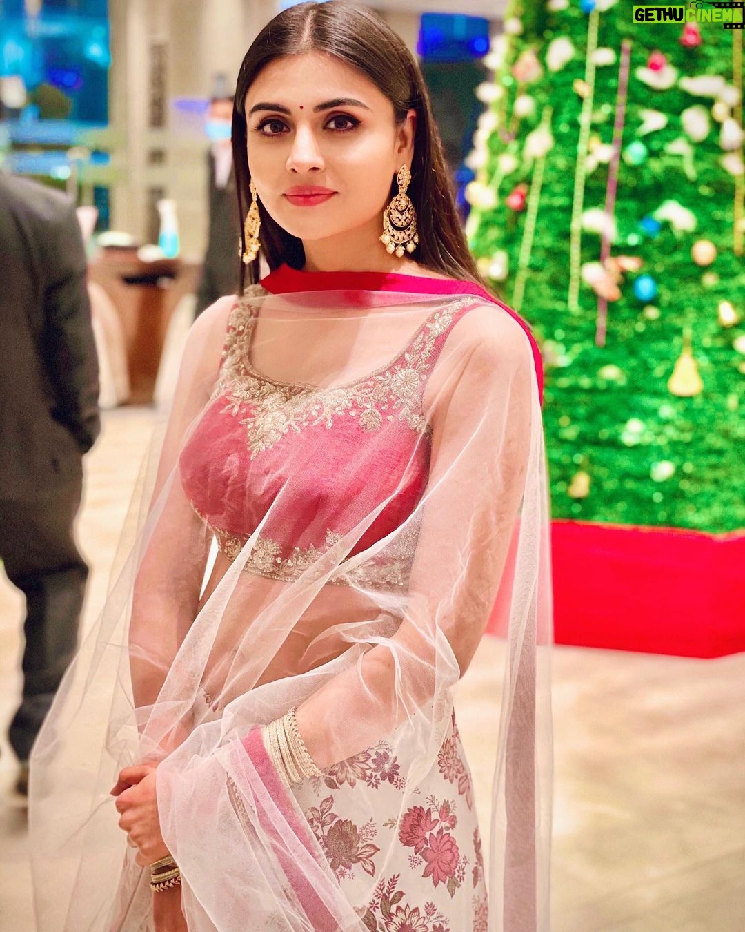 Malti Chahar Instagram - Now that’s called high-lighted nose😜 Merry Christmas once again