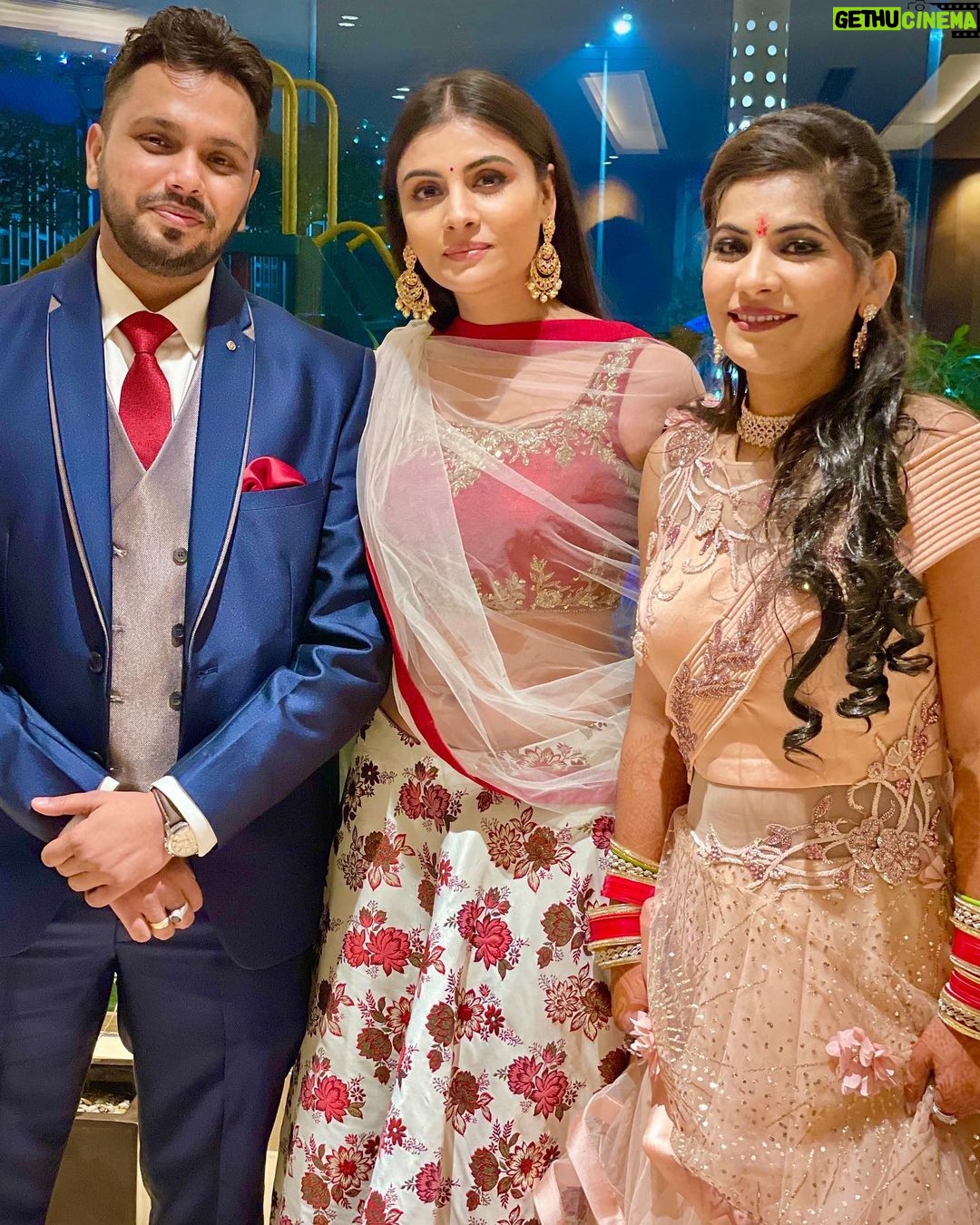 Malti Chahar Instagram - May the love you share today grow stronger as you grow old together...wish you a lifetime of love and happiness😘 @kalpanac1310 @amankwatra13 Agra, Uttar Pradesh