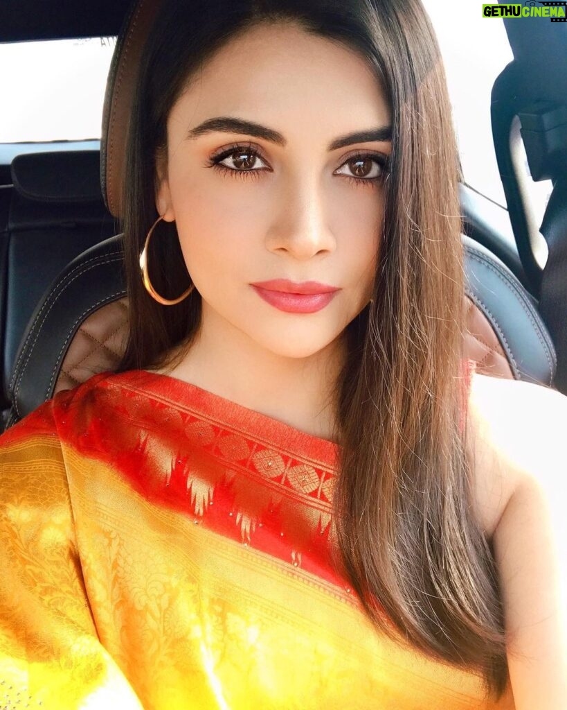 Malti Chahar Instagram - First time I wore saree in real life❤️ Others were from reel life😉 Agra, Uttar Pradesh