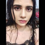 Malti Chahar Instagram - It hurts💔 #shooting #look 😉 hush 🤫