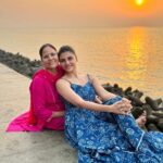 Malti Chahar Instagram - My Artistic talent and my face cut, I got from her❤️ Well technically she produced me, so all of me I got from her😁😘 #maabeti #mother #daughter Marine Drive