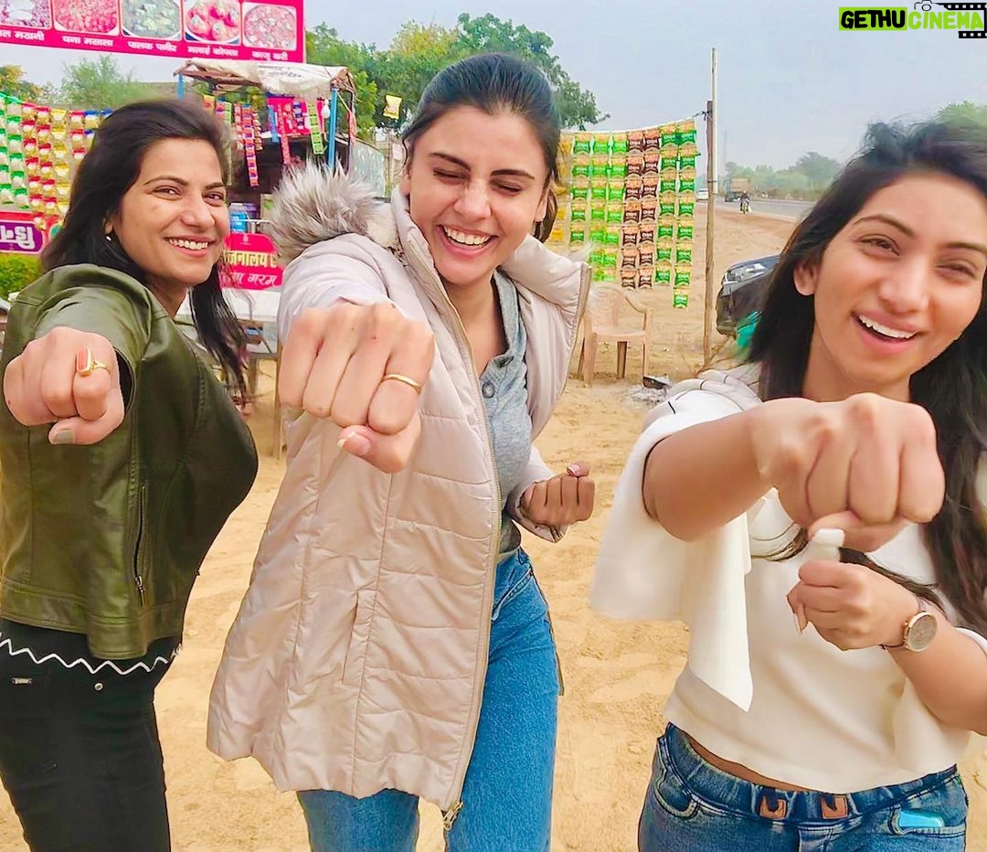 Malti Chahar Instagram - Sisters & laughters♥️