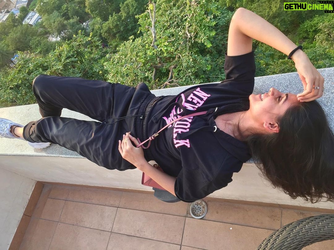 Malti Chahar Instagram - Living on the edge and enjoying the view ❤️