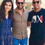 Malti Chahar Instagram - Just one more day to go for the much awaited dose of entertainment 😃...the first clash of ipl⚡️⚡️CSK Vs MI 💛💙 Chahar Vs Chahar ❤️ #ipl #csk #mi