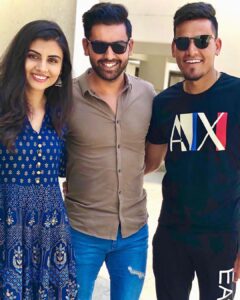 Malti Chahar Instagram - Just one more day to go for the much awaited dose of entertainment 😃...the first clash of ipl⚡️⚡️CSK Vs MI 💛💙 Chahar Vs Chahar ❤️ #ipl #csk #mi