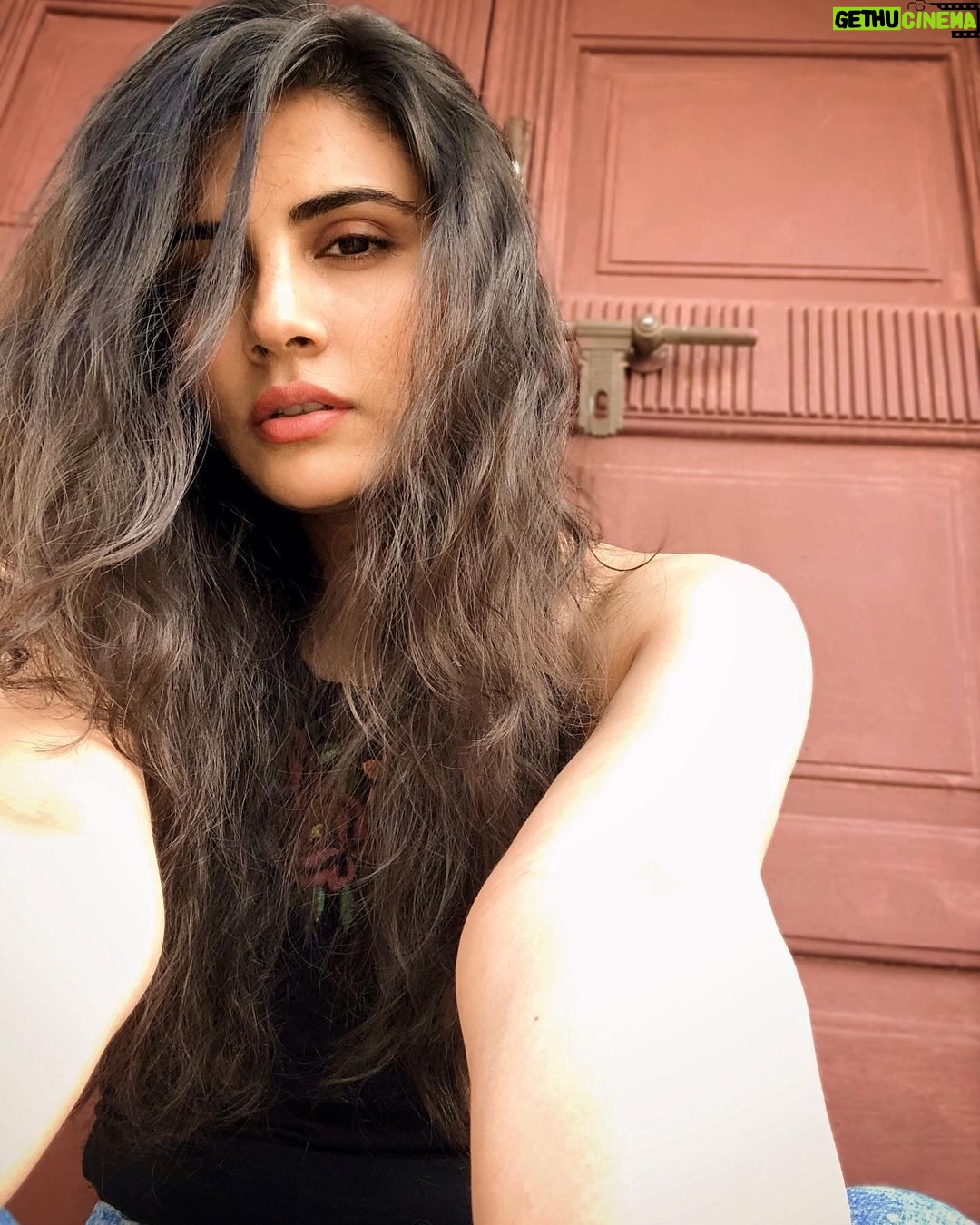 Malti Chahar Instagram - Caption please!