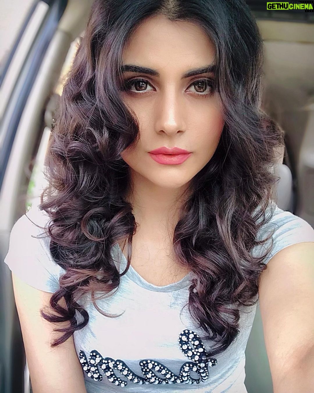Malti Chahar Instagram - 👩🏻🦱 #curlyhair #curls