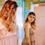 Malti Chahar Instagram - Go look in the mirror..do you see a happy person?? If not...then go make that person happy😃 Do whatever makes you happy..without hurting others🙂🙃 #reflection #happy #you