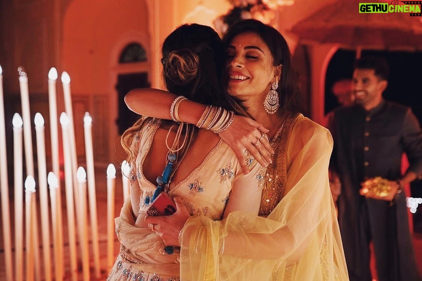 Malti Chahar Instagram - Some me and ishu moments from the engagement❤️ #welcome to the #family #love Jaipur, Rajasthan