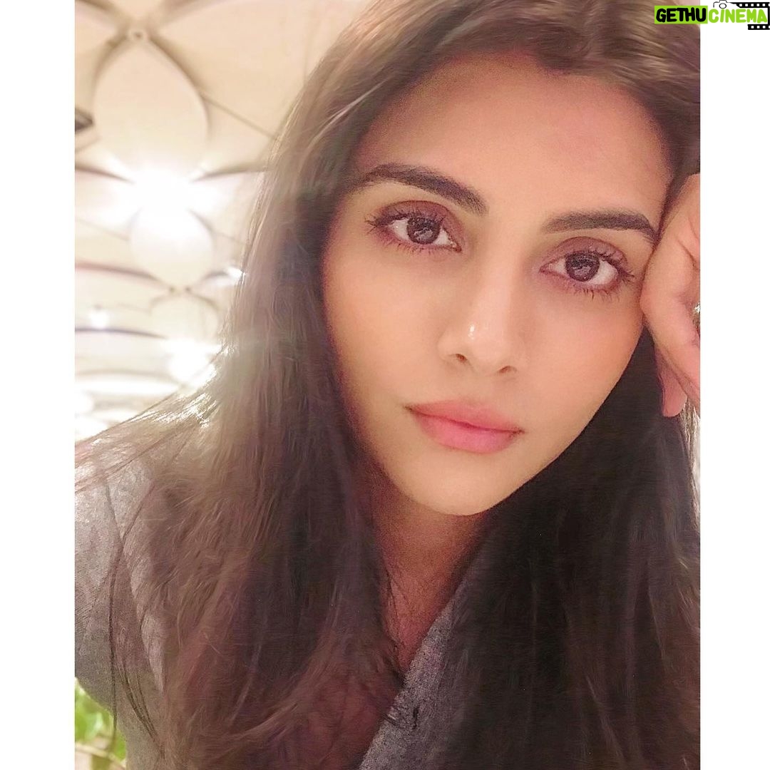 Malti Chahar Instagram - Look into my eyes and tell me if..... actually tell me anything 😉