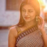 Malti Chahar Instagram - A Nari in a Sari💛 Clicked by @ambika.sethi 🌺 #sari #saree #indian #traditional