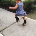 Malti Chahar Instagram - @deepak_chahar9 I found your daughter😂 He always says I am gonna make my daughter wear heels since childhood so that she has good calves😁 #cute #girl @willsmith