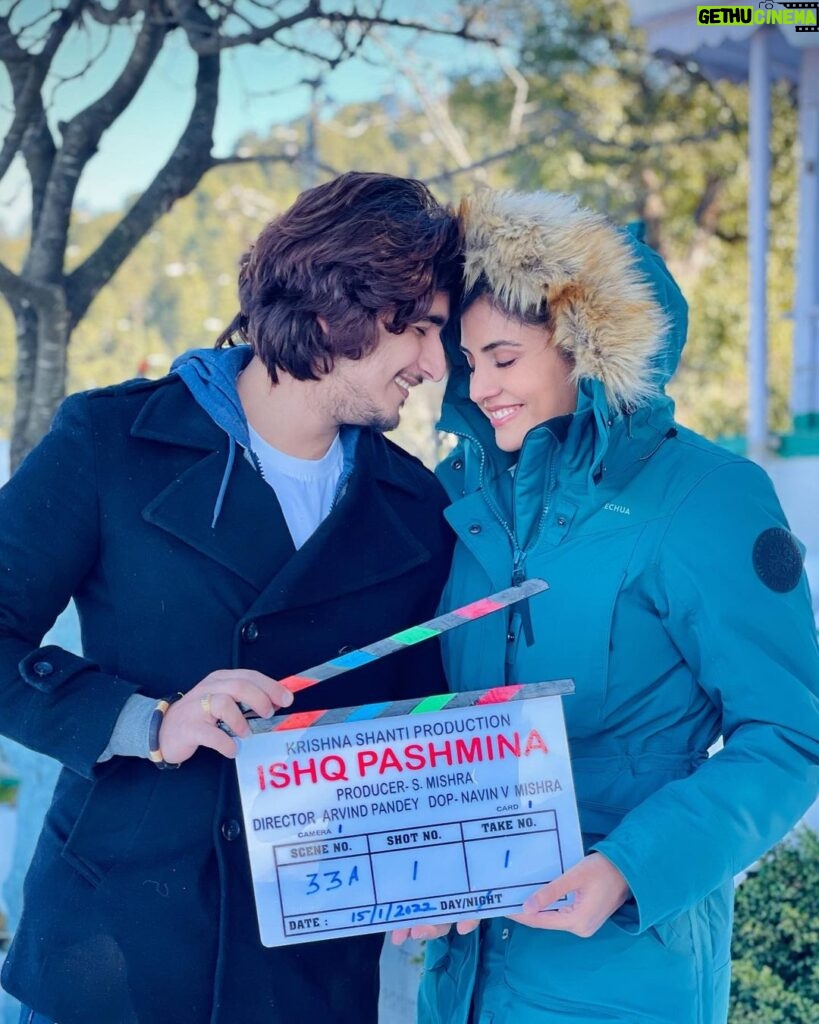 Malti Chahar Instagram - Beginning 2022 with our new Film ‘Ishq Pashmina’ ❤ Har Har Mahadev 🙏🏻❤ @maltichahar @arvind.pandey.1257 @mitulpatel.casting