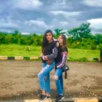 Malti Chahar Instagram - Sister from another mother🤪👯‍♀️ #girlfriends #hangouts #twinning Lonavala