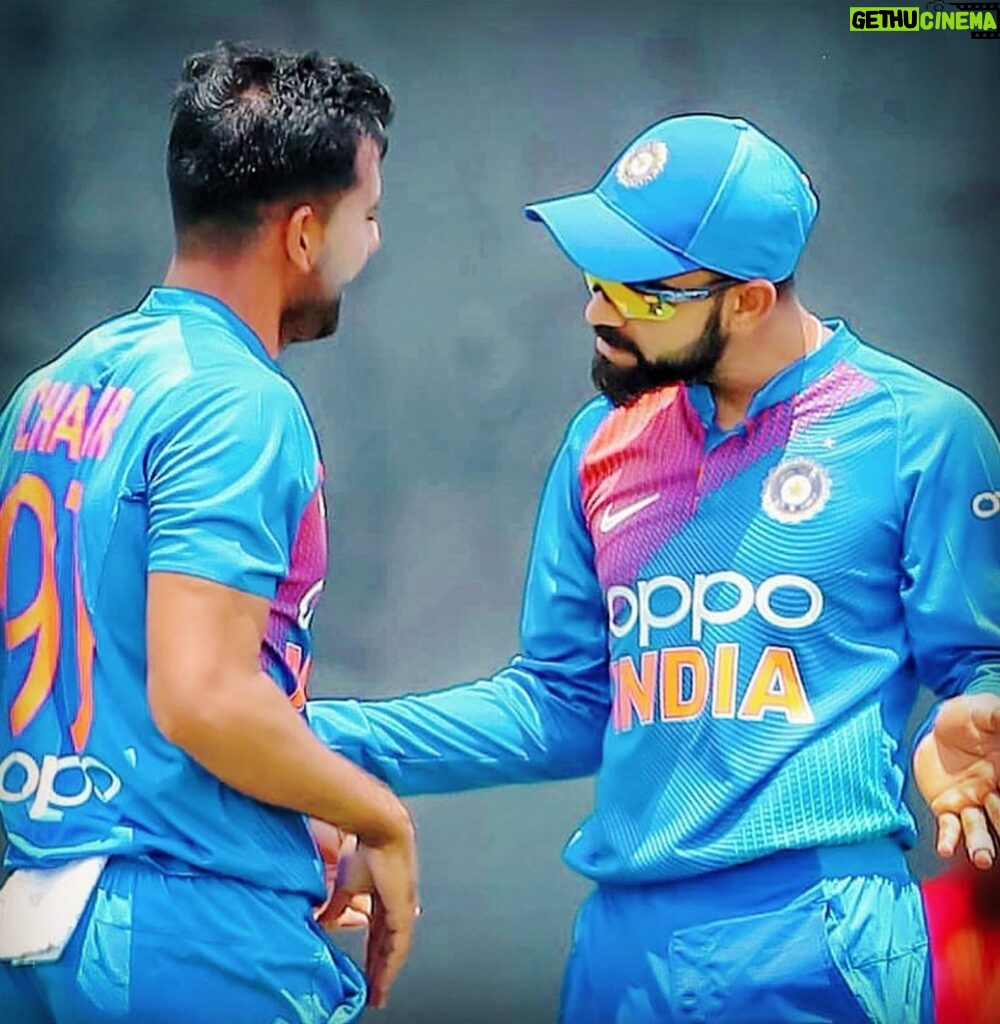 Malti Chahar Instagram - Proudest moment for the entire Chahar family, specially my father- their coach who has given his entire life to see them play for India💙 I am literally on top of the world😃 Amazing bowling bhai @deepak_chahar9😘😘 3-1-4-3❤️ And congratulations baby bro @rdchahar1 for India cap 🧢 and for your first wicket 😘 And yes you both were looking handsome 😉😘😘😘 #bleedblue #indiancricket #indiavswestindies #bowling #csk #mi #indiancricketteam #chahar #chaharbrothers
