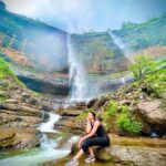 Malti Chahar Instagram – If you fall, fall like a waterfall ❤️
#fall #beautifull #waterfall  #naturelovers 
P.C.- @arviyadav07 Kataldhar Waterfall