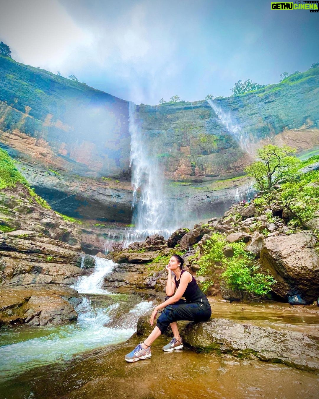 Malti Chahar Instagram - If you fall, fall like a waterfall ❤️ #fall #beautifull #waterfall #naturelovers P.C.- @arviyadav07 Kataldhar Waterfall