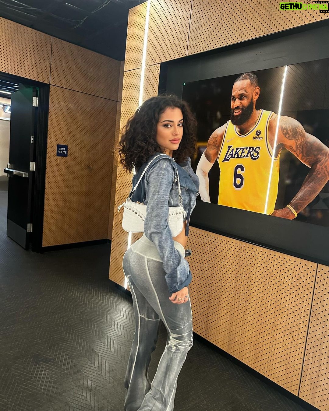 Malu Trevejo Instagram - Hace unos días me caí del cielo Los Angeles, California