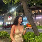Malu Trevejo Instagram - Yo con los pajaritos we eating all the crumbs 2024 No crumbs left Honolulu, Hawaii