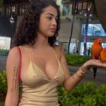 Malu Trevejo Instagram - Yo con los pajaritos we eating all the crumbs 2024 No crumbs left Honolulu, Hawaii