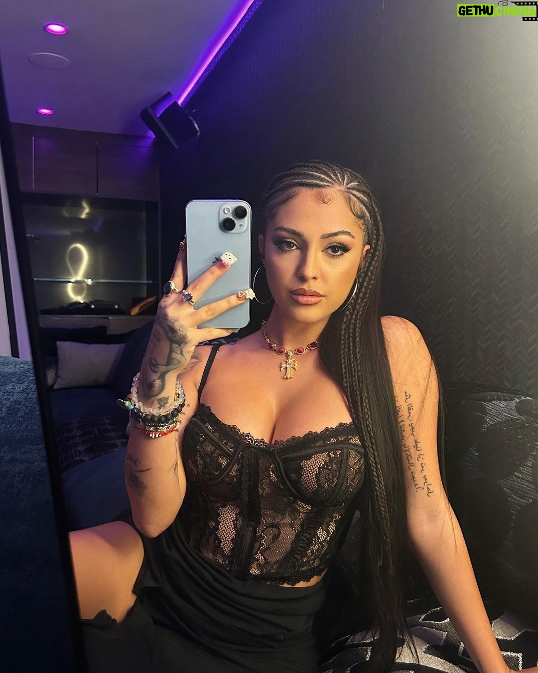 Malu Trevejo Instagram - 💜can’t nobody do it like me 101