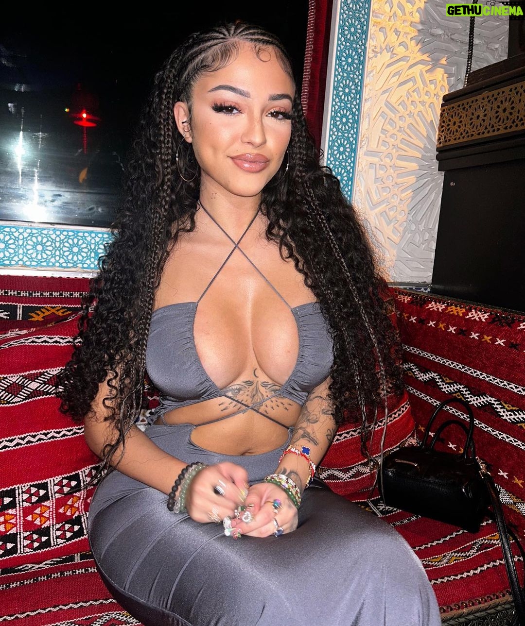 Malu Trevejo Instagram - Arabian nights 🌙