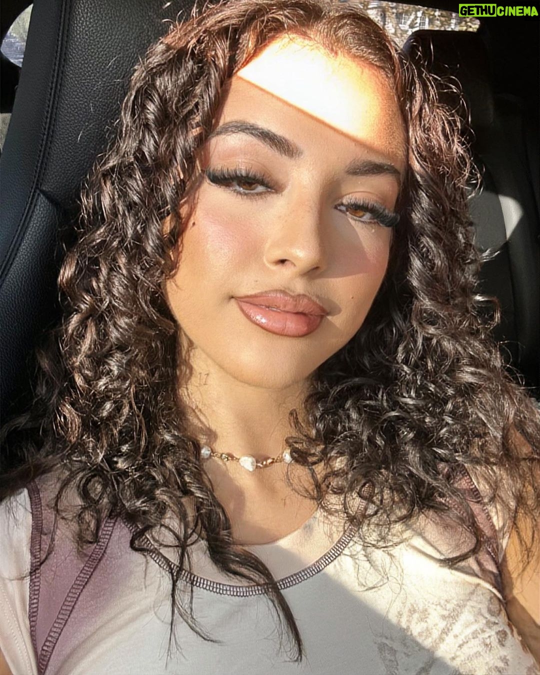 Malu Trevejo Instagram - Just selfies & curls