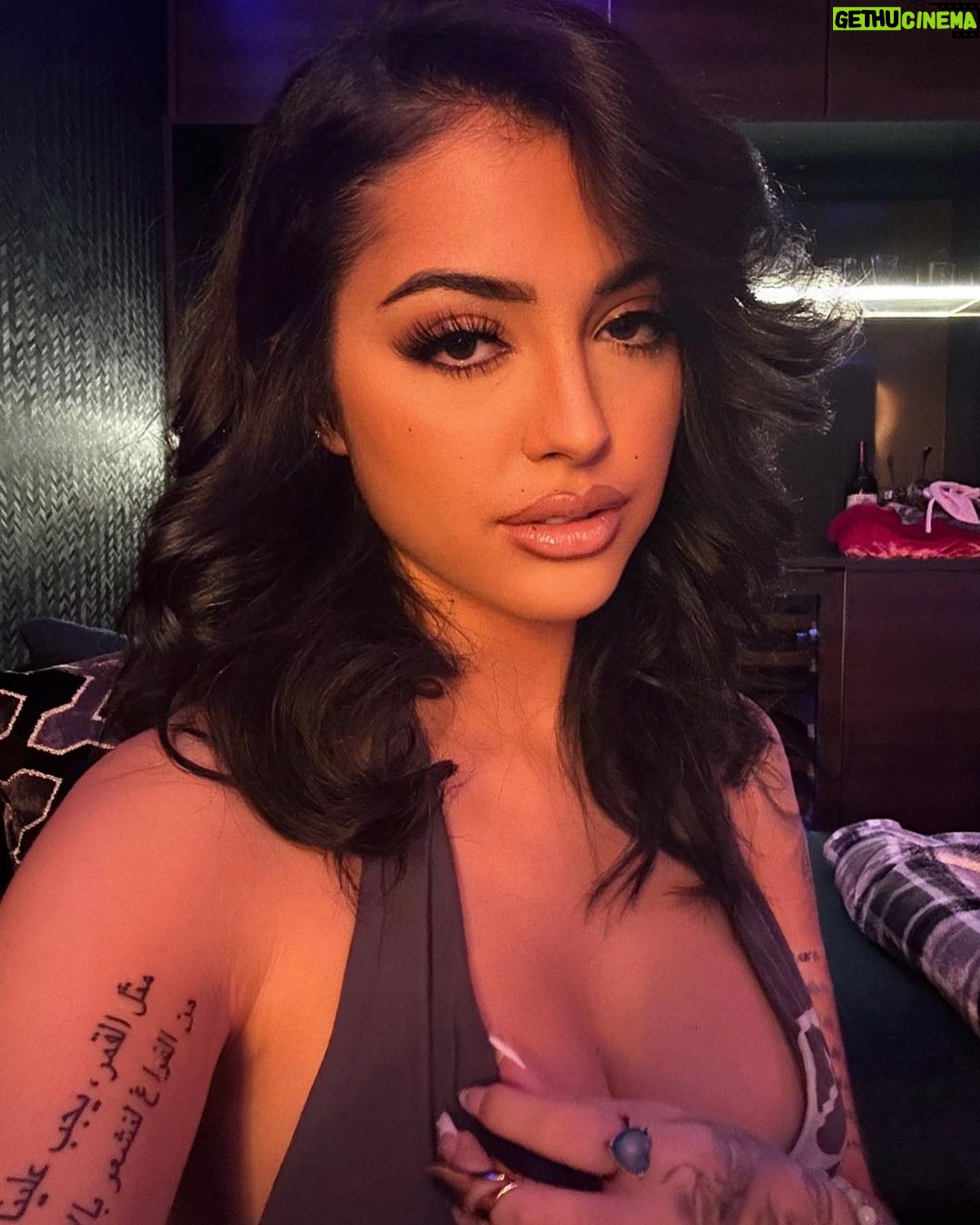 Malu Trevejo Instagram - Dream about me tonight 💜