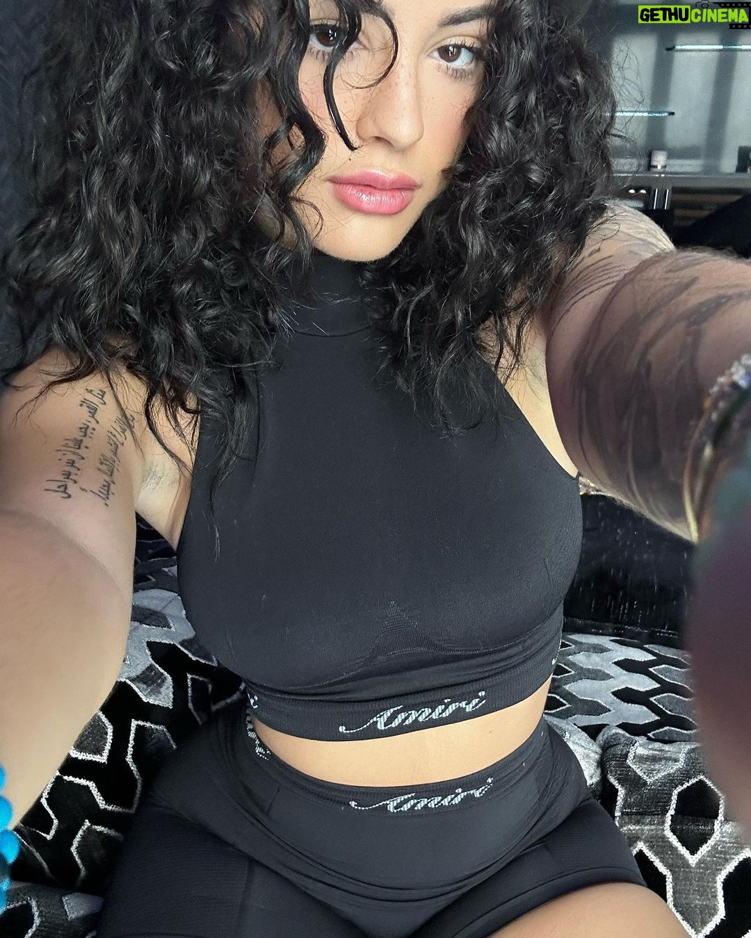 Malu Trevejo Instagram - Fun times October baby 🩷 horror nights 👻 Los Angeles, California