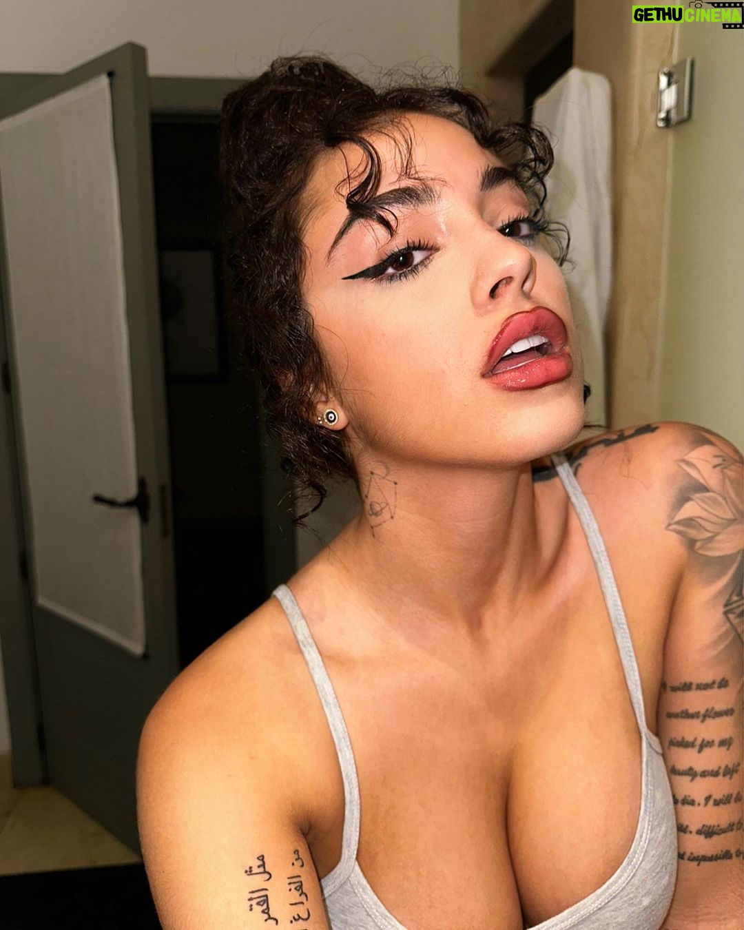 Malu Trevejo Instagram - Eyes Chico and messy buns Madrid, Spain