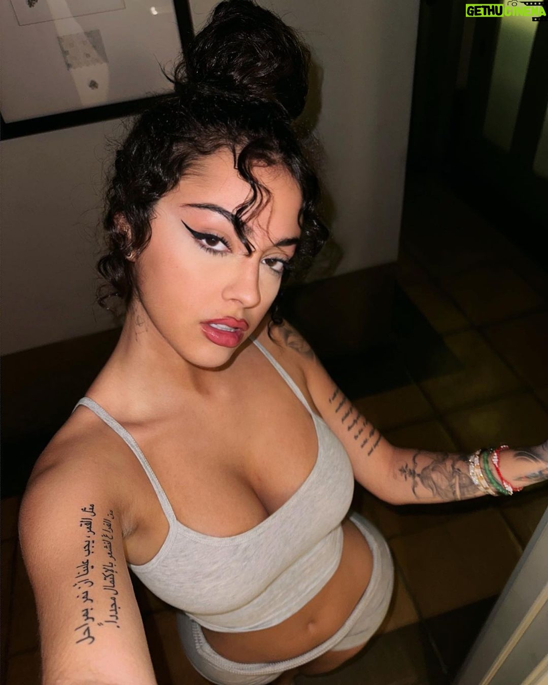 Malu Trevejo Instagram - Eyes Chico and messy buns Madrid, Spain