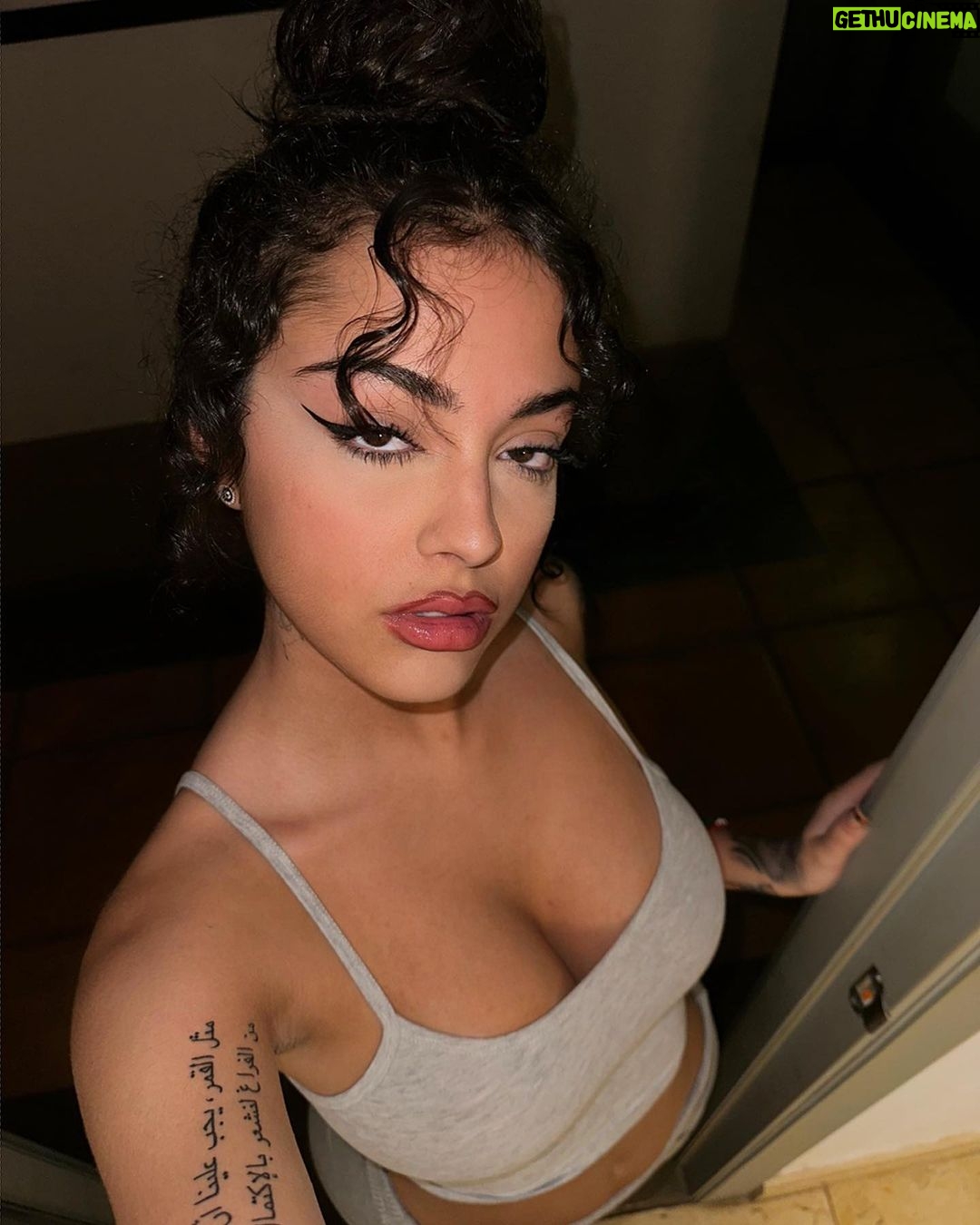Malu Trevejo Instagram - Eyes Chico and messy buns Madrid, Spain