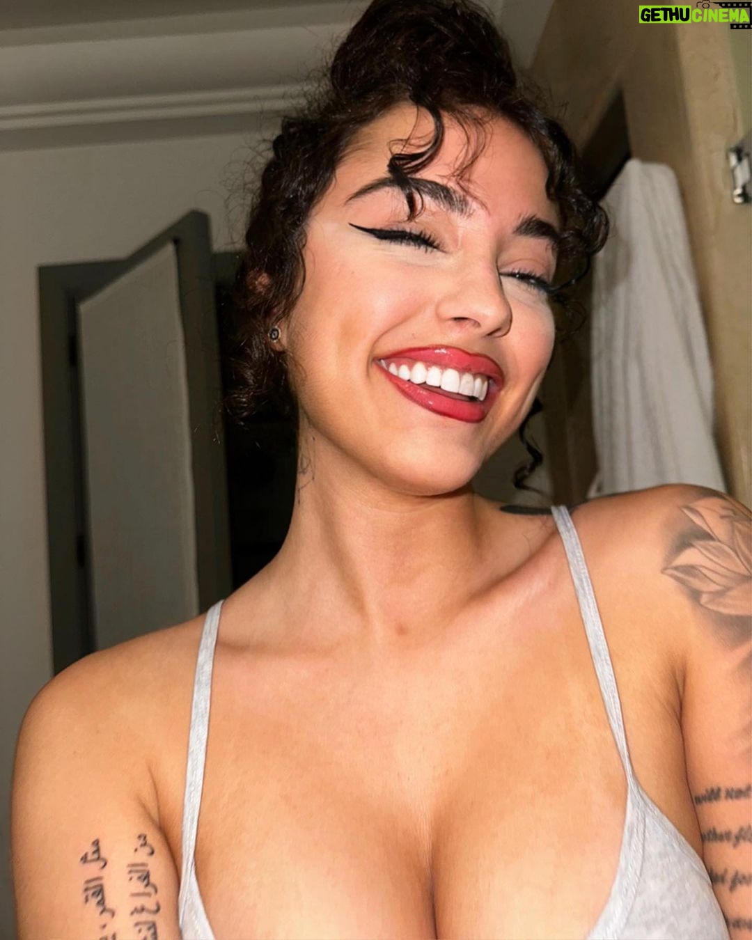 Malu Trevejo Instagram - Eyes Chico and messy buns Madrid, Spain