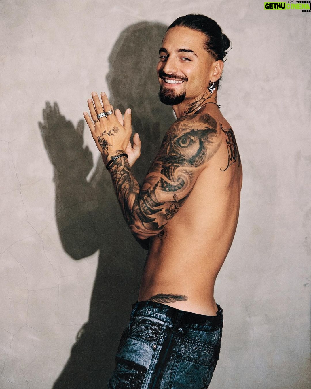 Maluma Instagram - DON JUAN x PLAYGIRL 🐰🔥 Desayunamos? 🥣 🥛