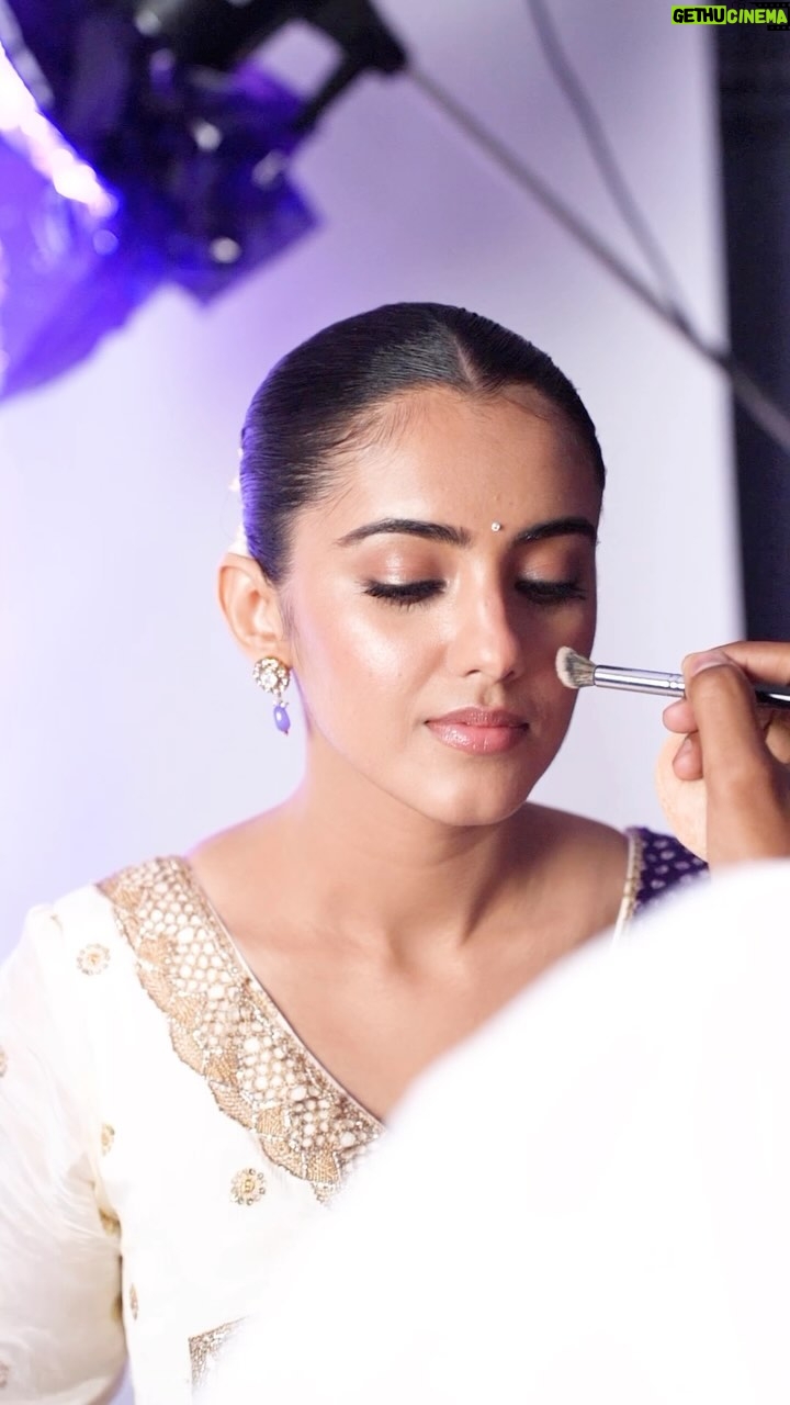 Malvika Sharma Instagram - Wearing @kadhambari_studio 💜 Jewellery by @kushalsfashionjewellery Styled by @reshma_stylist Shot by @tdf.thedreamfilmer @kiraak.banda Make up by @makeuphairbyrahul Hair by @the_art_case_byfarah
