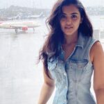 Malvika Sharma Instagram - I’ve always felt uncomfortable taking pictures without getting makeup and hair done and wouldn’t even dare to post them… but when I started accepting my flaws and loving myself the way I am, I feel more secure and comfortable in my own skin. Beauty is about being comfortable in your own skin, knowing and accepting who you are! ❤️ #nomakeup #nofilter