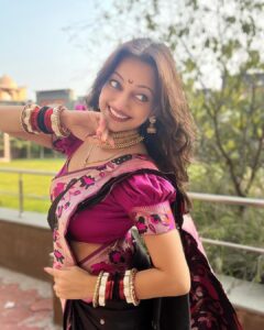 Manasi Naik Instagram - In a world full of trends, be a classic Marathi mulgi 👱🏻‍♀️👑❤️ PANDHARPUR