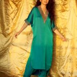 Manasi Naik Instagram - Emerald Elegance: Swaying with Sophistication. 💚 . Special Thanks To: #photographer @gauraavsetthi #ArtistManagedby @rabrandconsultant #Outfit&stylist @neeru.randhawa & @js_clothing_mumbai , #makeupartist @makeupbymahendra7 #hairstylist -@salmasayyed47 . #fashion #instapost #greenoutfit #explorepage #explore #glowing #growing #beauty #manasinaik2.0