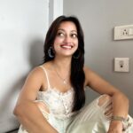 Manasi Naik Instagram - Ahhhh… The Weather Finally matches my heart ☔️ Thank you Universe 💫 I will Not Give Up Growing Glowing And Healing ❤️‍🩹 #ManasiNaik #Actor #Performer #Beingme #OnMyOwn #Beauty #OOTD #fashionstyle #MyStyle #Secret #grattitude #Happy #survivor #Growing #Glowing #WorkingHard #WatchMeGrow #ThankYou #SelfRealisation #survivor #Cultured #Morals #Focused #mentalhealthawareness #MentalPeace #NewDreams #NeverGiveUp #newbeginnings 🧿 #CatMomOf12