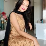Manasi Naik Instagram - “Happy girls are the prettiest.” – Audrey Hepburn My moods 🫣💕✌🏻 The last pic is My personal fav ! Thank you Universe 💫 I will Not Give Up Growing Glowing And Healing ❤️‍🩹 #ManasiNaik #Actor #Performer #Beingme #OnMyOwn #Beauty #OOTD #fashionstyle #MyStyle #Secret #grattitude #Happy #survivor #Growing #Glowing #WorkingHard #WatchMeGrow #ThankYou #SelfRealisation #survivor #Cultured #Morals #Focused #mentalhealthawareness #MentalPeace #NewDreams #NeverGiveUp #newbeginnings 🧿 #CatMomOf12
