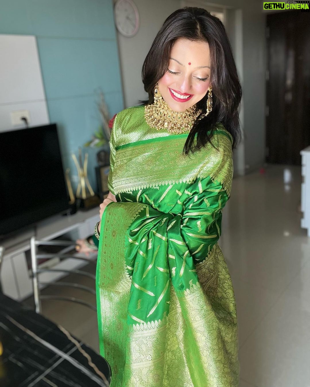 Manasi Naik Instagram - Royalty π Thank you Universe π« I will Not Give Up Growing Glowing And Healing β€οΈβπ©Ή #ManasiNaik #Actor #Performer #Beingme #OnMyOwn #Beauty #OOTD #fashionstyle #MyStyle #Secret #grattitude #Happy #survivor #Growing #Glowing #WorkingHard #WatchMeGrow #ThankYou #SelfRealisation #survivor #Cultured #Morals #Focused #mentalhealthawareness #MentalPeace #NewDreams #NeverGiveUp #newbeginnings π§Ώ #CatMomOf12 #dadasahebphalkefilmfoundation2023 #Awardee