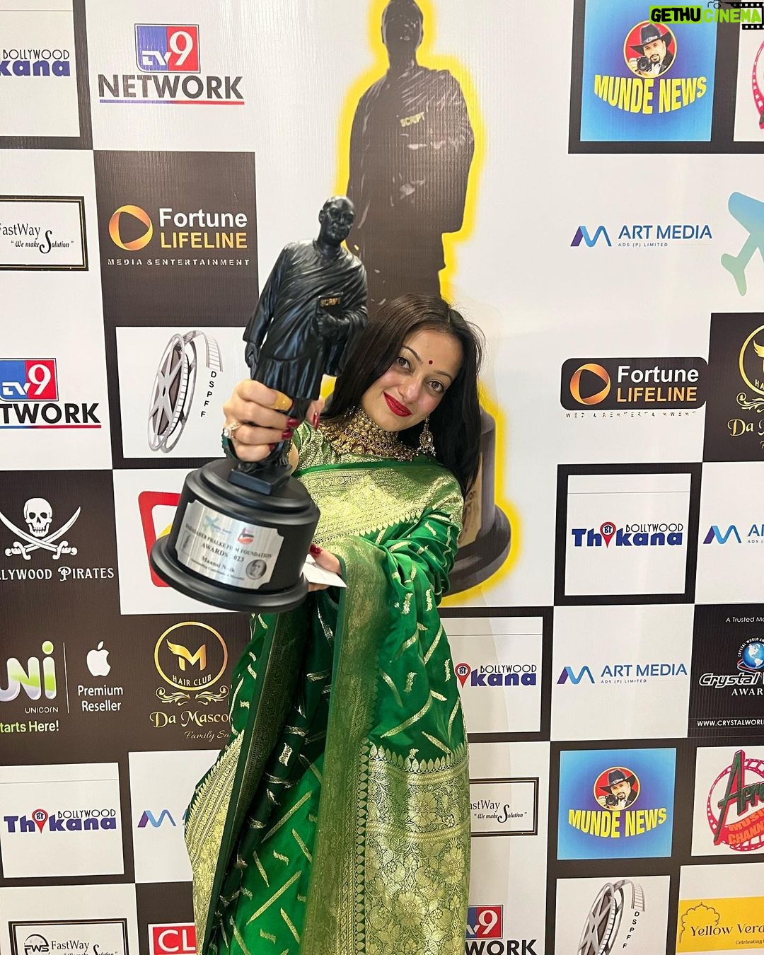 Manasi Naik Instagram - Dadasaheb Phalke Film Foundation Award 2023 “Outstanding contribution In Marathi Cinema” Goes to Manasi Naik 🏆🍀 Completely emotional 🥲 Moment for me . Sometimes There are Many Tables around you But you are Not invited, in such a case I say create your own table🎀 Consistency is what I followed , I have given permission to failures,go easy on your self ! It’s a Door to success and lastly I was finding true love this while and guess what I found it … it’s ME ❤️🙏🏻 This is the beginning of everything 🎬👏🏻 I dedicate this award to my parents … see the last pic and you will understand and learn in way how to make your parents proud 🙏🏻 Thank you Universe 💫 I will Not Give Up Growing Glowing And Healing ❤️🩹 #ManasiNaik #Actor #Performer #Beingme #OnMyOwn #Beauty #OOTD #fashionstyle #MyStyle #Secret #grattitude #Happy #survivor #Growing #Glowing #WorkingHard #WatchMeGrow #ThankYou #SelfRealisation #survivor #Cultured #Morals #Focused #mentalhealthawareness #MentalPeace #NewDreams #NeverGiveUp #newbeginnings 🧿 #CatMomOf12 #dadasahebphalkefilmfoundation2023 #Awardee