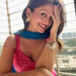 Manasi Naik Instagram - जब कुछ पल के लिए मुस्कुराने से तस्वीर अच्छी आ सकती है तो हमेशा मुस्कुराने से ज़िन्दगी अच्छी क्यों नहीं हो सकती है 💕 Thank you Universe 💫 I will Not Give Up Growing Glowing And Healing ❤️‍🩹 #ManasiNaik #Actor #Performer #Beingme #OnMyOwn #Beauty #OOTD #fashionstyle #MyStyle #Secret #grattitude #Happy #survivor #Growing #Glowing #WorkingHard #WatchMeGrow #ThankYou #SelfRealisation #survivor #Cultured #Morals #Focused #mentalhealthawareness #MentalPeace #NewDreams #NeverGiveUp #newbeginnings 🧿 #CatMomOf12