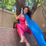 Manasi Naik Instagram - जब कुछ पल के लिए मुस्कुराने से तस्वीर अच्छी आ सकती है तो हमेशा मुस्कुराने से ज़िन्दगी अच्छी क्यों नहीं हो सकती है 💕 Thank you Universe 💫 I will Not Give Up Growing Glowing And Healing ❤️‍🩹 #ManasiNaik #Actor #Performer #Beingme #OnMyOwn #Beauty #OOTD #fashionstyle #MyStyle #Secret #grattitude #Happy #survivor #Growing #Glowing #WorkingHard #WatchMeGrow #ThankYou #SelfRealisation #survivor #Cultured #Morals #Focused #mentalhealthawareness #MentalPeace #NewDreams #NeverGiveUp #newbeginnings 🧿 #CatMomOf12